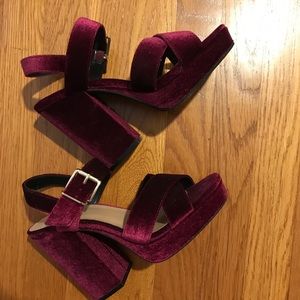 Velvet sandals